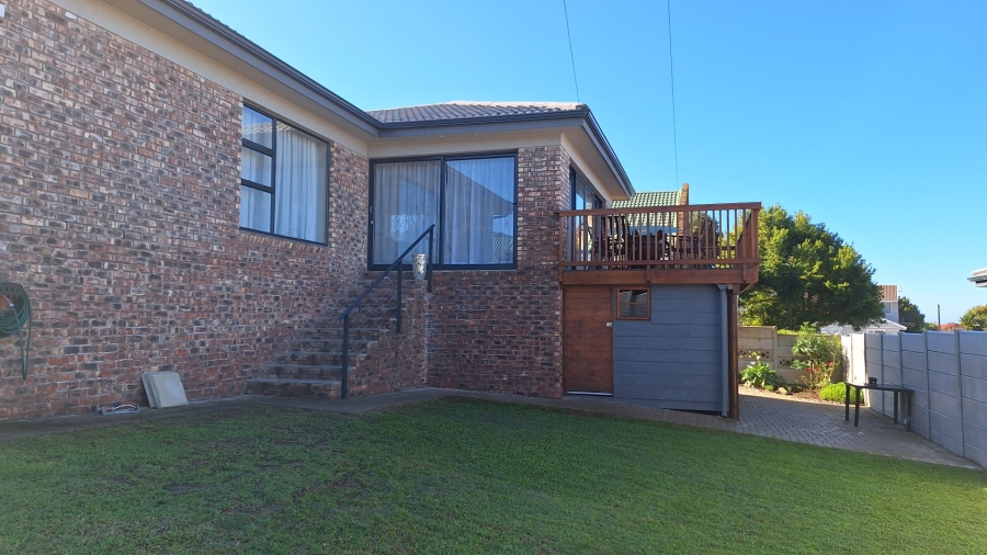 2 Bedroom Property for Sale in Dana Bay Western Cape